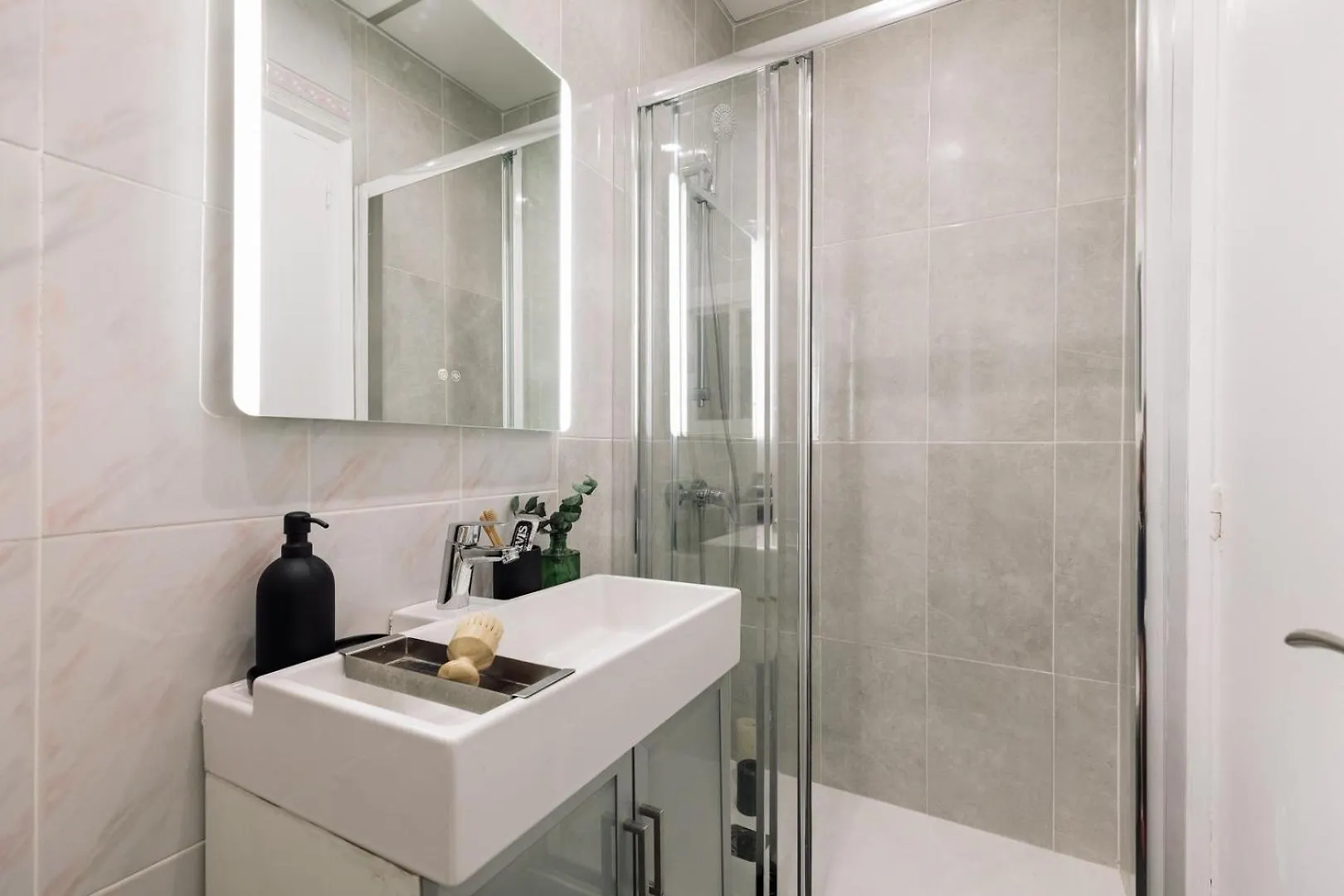 Holzer - 2 Bedrooms In Sant Antoni Barcelona Španělsko